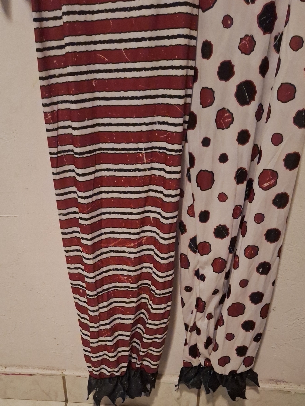Kids Large / XL Red and White Spotted Striped Scary Clown Costume - Picture 11 of 16